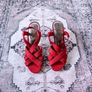 Red elastic strapped heel ~worn once
